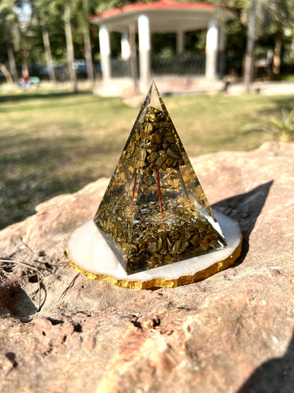Pyrite Money Magnet Pyramid – Natural Crystal for Wealth, Prosperity and Protection