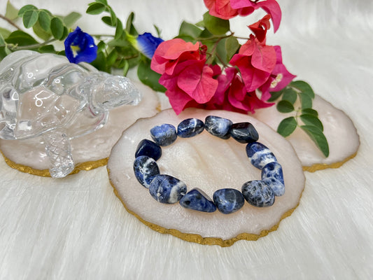 Clarity & Calm – Sodalite Tumble Bracelet