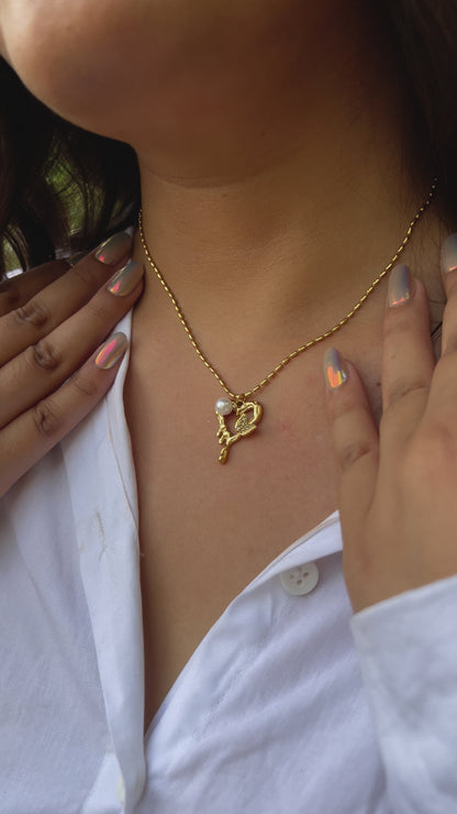 Pearl HeartBeat Gold Necklace